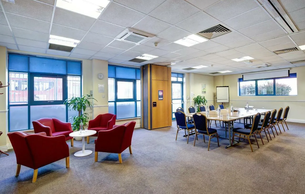 Hotel Ibis Styles London Excel 3*,
